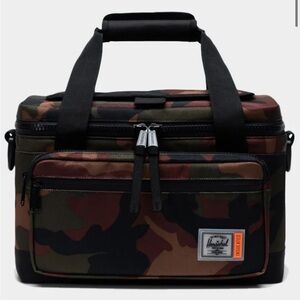 Herschel Supply Company Brown and Green Travel Bag Durable Design ( Brand New )